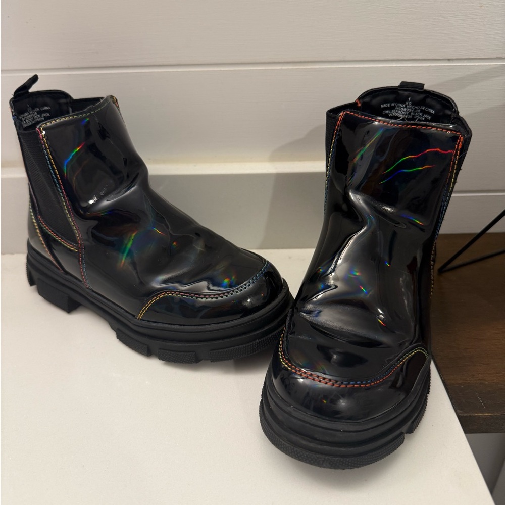 Shiny Chelsea Boots - Picture 3 of 5